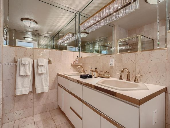 3830 NE 22nd Ter, Lighthouse Point FL 33064