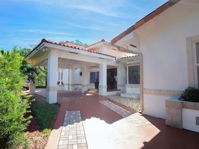 100 SW 26th Rd, Miami FL 33129