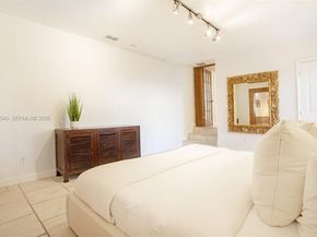 100 SW 26th Rd, Miami FL 33129