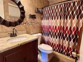 7171 Tam OShanter Blvd, North Lauderdale FL 33068