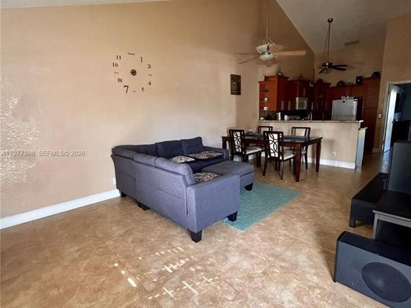 7171 Tam OShanter Blvd, North Lauderdale FL 33068