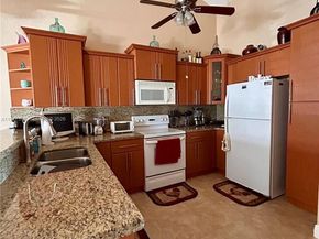 7171 Tam OShanter Blvd, North Lauderdale FL 33068