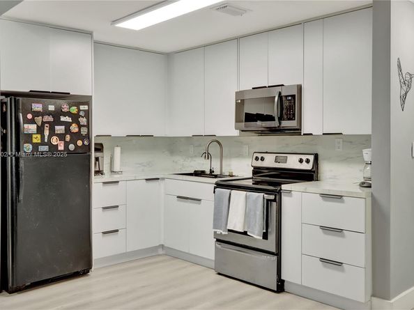 7680 SW 156th Ct B113, Miami FL 33193