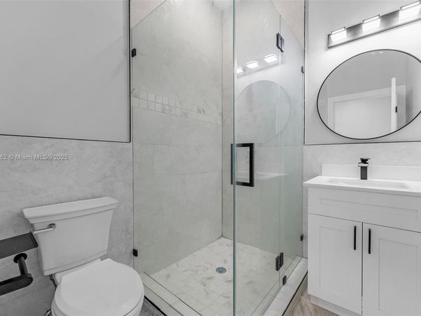 1962 NW 107th St, Miami FL 33167