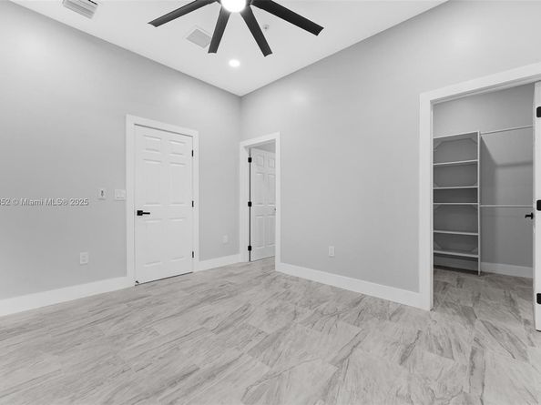 1962 NW 107th St, Miami FL 33167