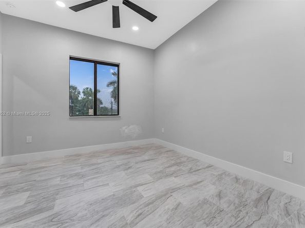 1962 NW 107th St, Miami FL 33167