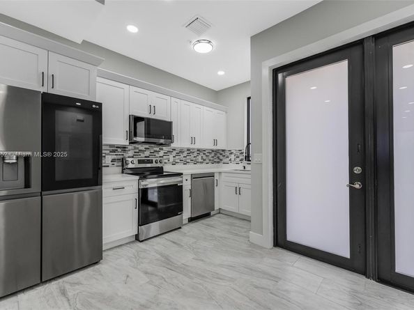 1962 NW 107th St, Miami FL 33167