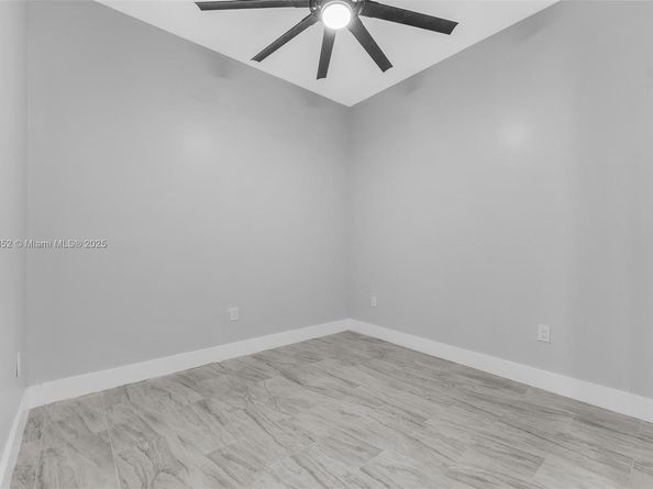 1962 NW 107th St, Miami FL 33167