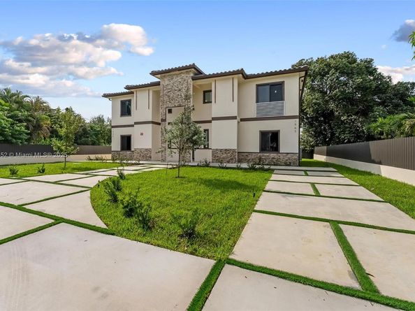 1962 NW 107th St, Miami FL 33167