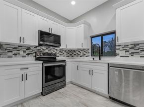 1962 NW 107th St, Miami FL 33167