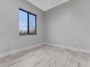 1962 NW 107th St, Miami FL 33167