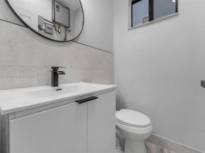 1962 NW 107th St, Miami FL 33167