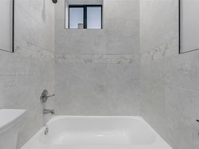 1962 NW 107th St, Miami FL 33167