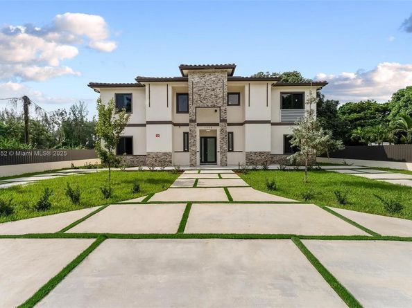 1962 NW 107th St, Miami FL 33167