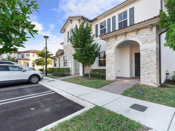 12428 NW 23rd Ct, Miami FL 33167