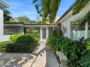 5055 N Bay Rd, Miami Beach FL 33140