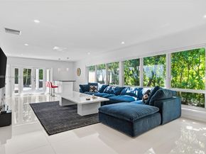 5055 N Bay Rd, Miami Beach FL 33140