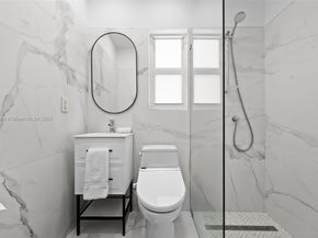 5055 N Bay Rd, Miami Beach FL 33140