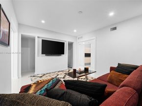 5055 N Bay Rd, Miami Beach FL 33140