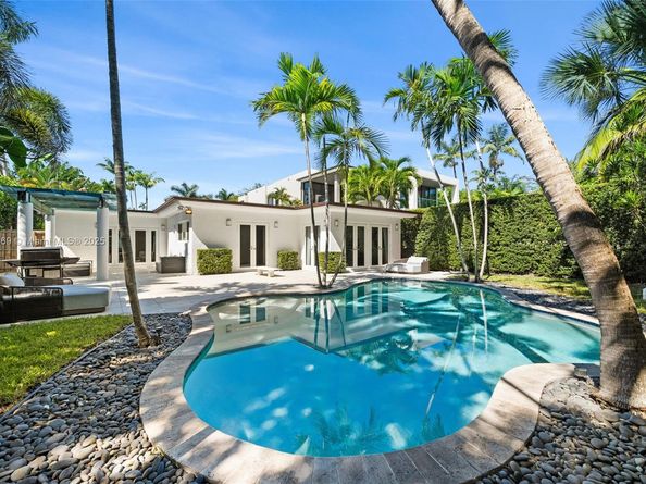 5055 N Bay Rd, Miami Beach FL 33140