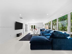 5055 N Bay Rd, Miami Beach FL 33140