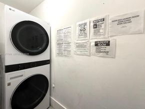 118 NW 24th St, Miami FL 33127