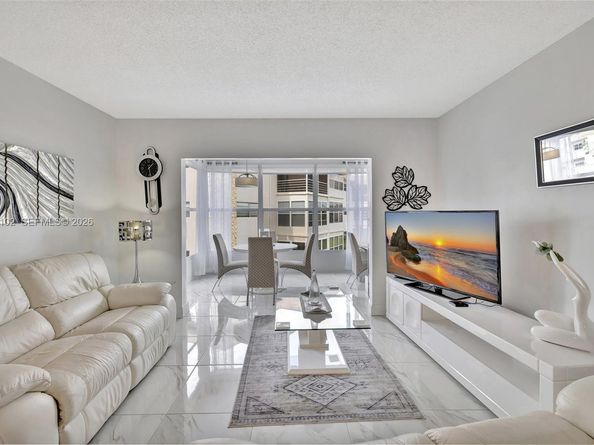 4705 NW 35th St 501, Lauderdale Lakes FL 33319