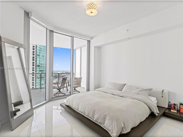 851 NE 1st Ave 3707, Miami FL 33132