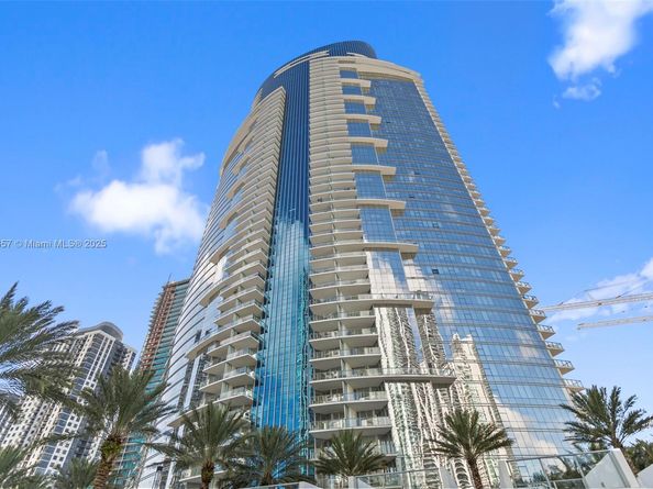 851 NE 1st Ave 3707, Miami FL 33132