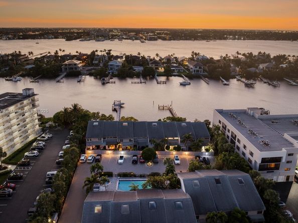 3543 S Ocean Blvd 103, South Palm Beach FL 33480
