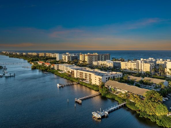 3543 S Ocean Blvd 103, South Palm Beach FL 33480