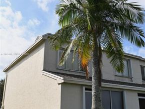 16761 Hemingway Dr, Weston FL 33326