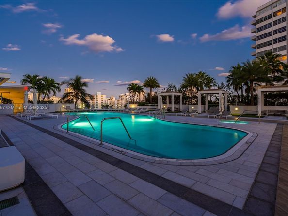 10 Venetian Way 1903, Miami Beach FL 33139