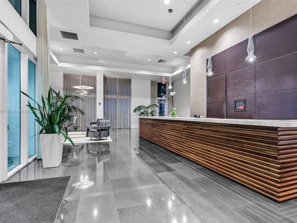 10 Venetian Way 1903, Miami Beach FL 33139