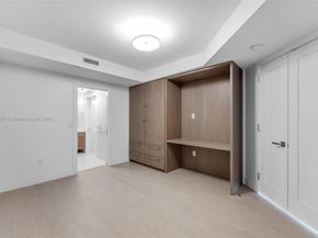 10 Venetian Way 1903, Miami Beach FL 33139