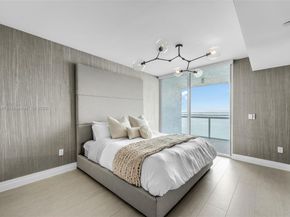 10 Venetian Way 1903, Miami Beach FL 33139