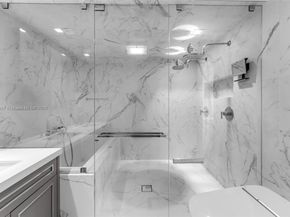 10 Venetian Way 1903, Miami Beach FL 33139