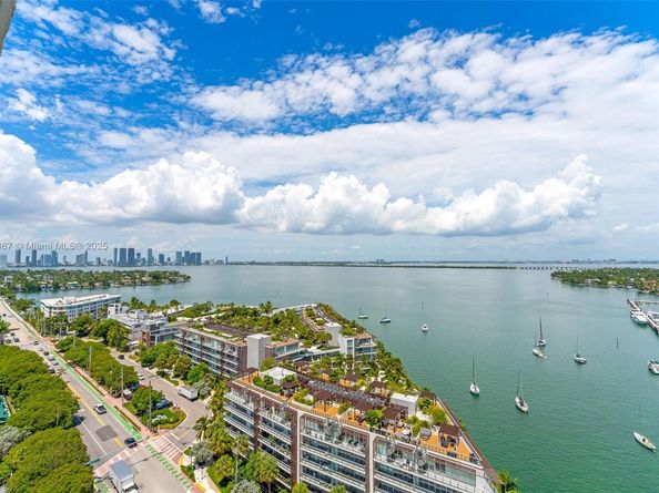 10 Venetian Way 1903, Miami Beach FL 33139