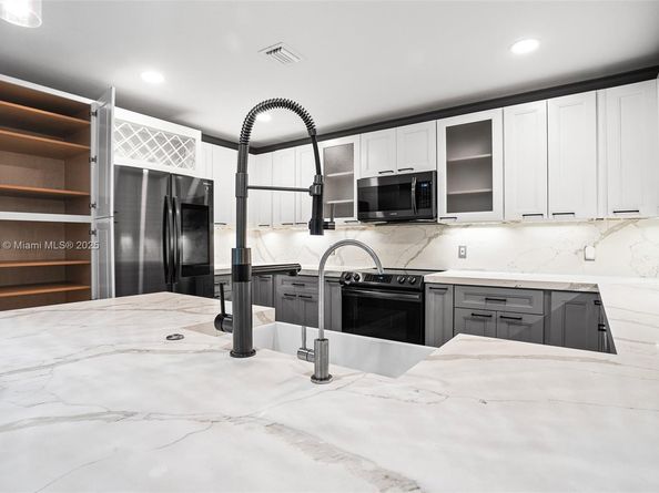 3175 Coral Ridge Dr 3175, Coral Springs FL 33065