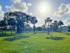7690 NW 18th St 303, Margate FL 33063