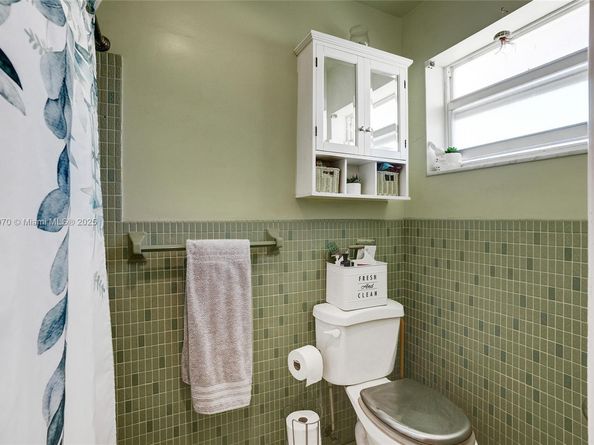 6091 SW 14th St, Plantation FL 33317