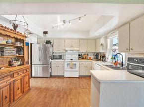 6091 SW 14th St, Plantation FL 33317
