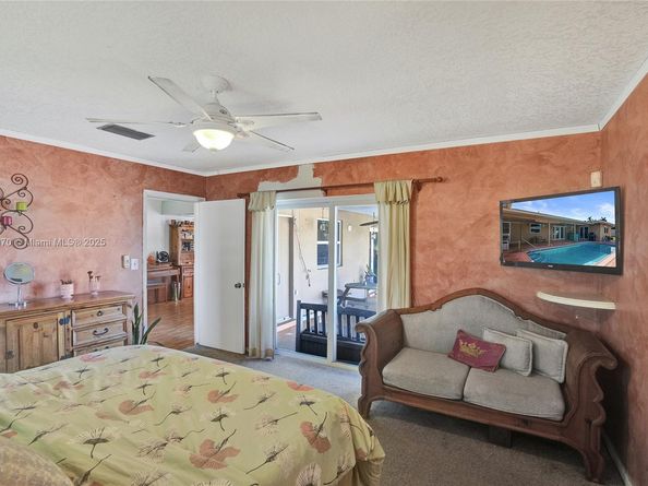 6091 SW 14th St, Plantation FL 33317