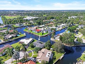 6091 SW 14th St, Plantation FL 33317