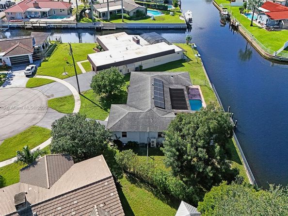 6091 SW 14th St, Plantation FL 33317