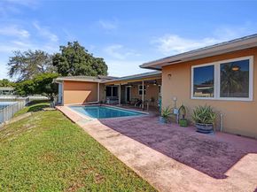 6091 SW 14th St, Plantation FL 33317