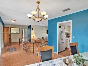 6091 SW 14th St, Plantation FL 33317