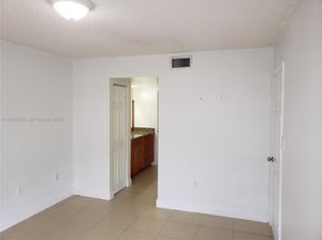 461 SW 113th Way 461, Pembroke Pines FL 33025