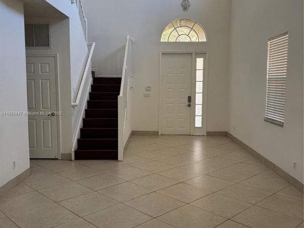 3946 W Whitewater Ave, Weston FL 33332