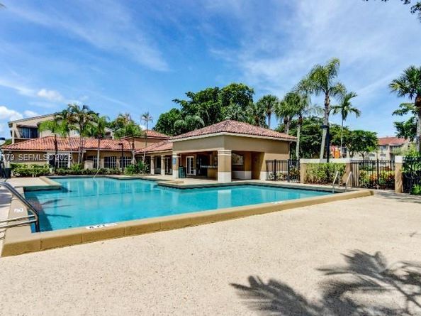 1129 Lake Victoria Dr F, West Palm Beach FL 33411